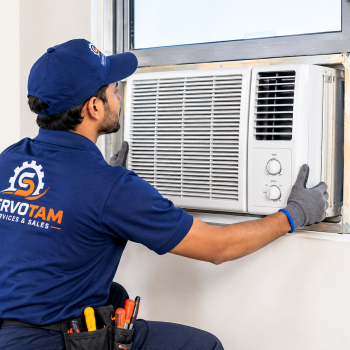 Window AC installation service by professional technician in Patna